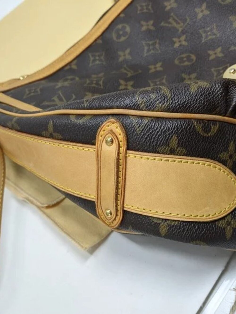 Louis Vuitton Tulum GM Monogram Canvas bag - Picture 12 of 12
